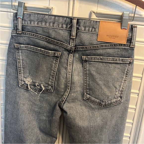 NWT Moussy Vintage Distressed Ankle Jeans 25 - Picture 6 of 9